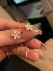 女款中式小眾設計耳環，時尚極簡線條耳飾 - 彩色 - 查看 4