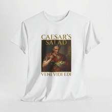 Giulio Cesare / T-Shirt "Caesar-Salat" / Lustiges T-Shirt für Köche und Restaurantpersonal / T-Shirt mit Memes über das Essen des Römischen Reiches / - Weiss - Übersicht 6