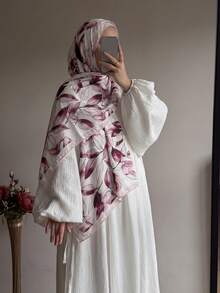 1PC Women's Floral Printed Hijab Scarf, Double-Sided Printed Headscarf, Muslim Fashion Daily Wear Turban, Soft Comfortable Breathable Beach Long Shawl - Purple Flowers On White Background - View 3