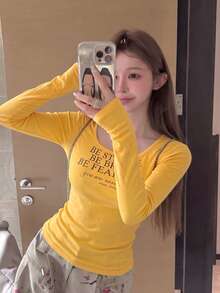Kaos Lengan Panjang Leher U Gaya Amerika untuk Gadis Seksi dengan Lapisan Dalam dan Pinggang Pas, Warna Kuning - Kuning - View 1
