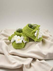 1 Pair Handmade Crochet Infant Booties, Green With White Daisy Flowers, Yellow Centers, Soft Knit Shoes - Green - View 5