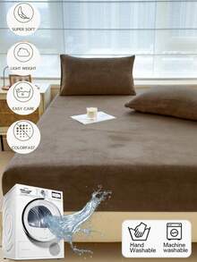 Solid Deep Brown Skin-Friendly Soft Comfortable Warm Crystal Velvet Fitted Sheet 3 Pieces Set (1*Fitted Sheet + 2*Pillowcases), Machine Washable, Suitable For Bedroom & Guest Room, All Seasons - Coffee Brown - View 5