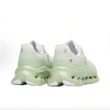 On Running Women Running Shoes - 4 - 查看 4