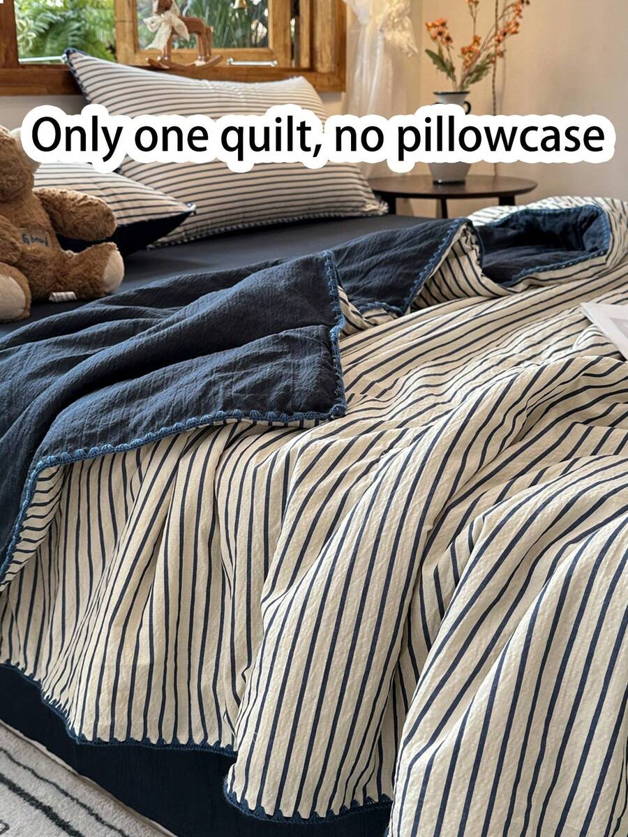 1pc Summer Thin Quilt, Shell Embroidery Edge Craft, Striped Pattern Crinkled Gauze Summer Quilt, Summer Home Bedding And Air-Conditioned Room Quilt, Suitable For Bedroom, Guest Room, Hotel, Dormitory, Machine Washable Summer Quilt, Only Quilt, Pillowcase Not Included - Blue and White - View 1