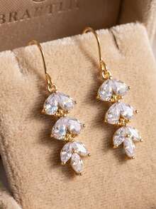 Luxurious, Exquisite And Elegant Golden Leaf-Shaped Earrings, Made Of Artificial Zirconia, Suitable For Wearing At Weddings, Engagement Parties - Gold - View 3