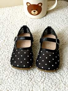 1雙極簡純色透氣波點時尚女童平底鞋，適合外出、上學、夏季穿著 - 黑色 - 查看 8