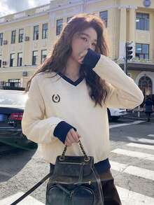 Early Autumn Contrast Color Embroidered Pattern Loose V-Neck Thin Blouse - Apricot - View 7