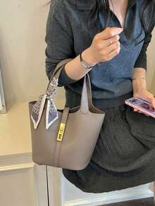 Tas Wanita Model Ember, Gesper Modis, Desain Minimalis Elegan, Cocok untuk Belanja, Bepergian, Bisnis, Padu Padan dengan Syal, Tas Abu-abu - Grey - View 6