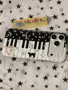 Casing Ponsel Desain Kucing Piano Not Musik Korea Gaya Ins Kompatibel Dengan Apple 17 Pro Max, 17 New 16 Pelindung, 15 Wanita 16 Pro Perlindungan Penuh Anti Jatuh 17 Pro Super Lucu - Hitam dan Putih - View 4