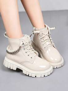 Sepatu Bot Fashion Anak Perempuan Sepanjang Musim, Sepatu Bot Gaya Fungsional dengan Hiasan Mutiara + Rantai Logam, Gaya Motor Punk Jalanan, Anti Selip dan Tahan Aus, Cocok untuk Usia 5-12 Tahun - Krem - View 2