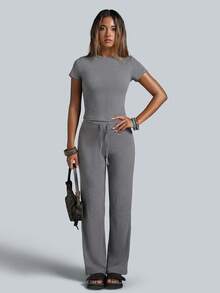 NcmRyu Conjunto deportivo de mujer de un solo color con cuello redondo, manga corta, cordón y pantalones de pierna recta - Gris Oscuro - Ver 6