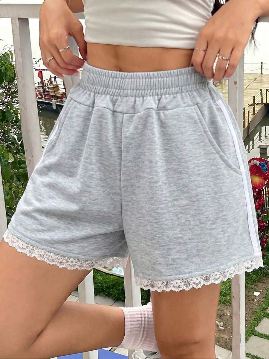 1pc Tween Girls American Style Lace Patchwork Side Stripe Casual Shorts, Loose Fit, Versatile For Daily Streetwear - Light Grey - View 1