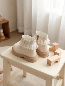 1 Pasang Sepatu Bot Pendek Anak Perempuan Model Baru 2026, Desain Sol Tebal dengan Resleting Samping dan Renda Mutiara Jala, Gaya Putri Manis, Cocok untuk Pemakaian Sehari-hari dan Pesta Ulang Tahun - Putih - View 6