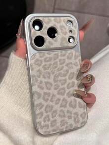 Pelindung Lensa Kamera Motif Leopard Mewah untuk iPhone 17 Pro Max, 16, 15, 14 Pro Max, dan 13. Casing Ponsel Modis, Kreatif, dan Personalisasi. - Light Grey - View 2