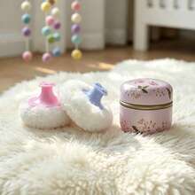 1件装婴儿爽身粉套装，新生儿尿布疹爽身粉盒，柔软粉扑带盖密封防漏铁盒，儿童身体护理爽身粉收纳罐，理想的孕产妇和婴儿礼物 - 彩色 - 查看 4