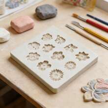 1PC 11 Hole Flower Shaped Decorative Clay Mold, Shooting Decorative Props, Resin Liquid Handmade Decorative Accessories, Simple Demolding, Reusable Silicone Mold, Non Food Contact - Beige - View 3