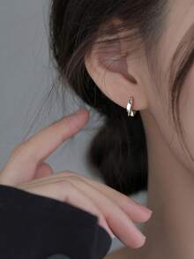 1 Pair Minimalist Mobius Geometric Copper Ear Cuffs Suitable For Women's Daily Commute Wear - Silver - View 5