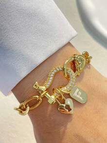 1pc Gold Diamond Horseshoe Buckle Letter Bracelet, A-Z Letter Lock Bracelet, Diamond Letter Double Buckle Chain, Stainless Steel, Unique Luxury Chain - Yellow Gold - View 9