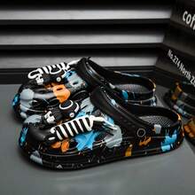 Men's Splatter Graffiti Print EVA Thick Sole Clogs, Astronaut Accessory Decoration Adjustable Strap Non-Slip Outdoor Beach Bathroom Slippers - Black - View 13