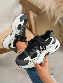 超人氣軟鞋面厚底增高粗跟運動鞋 2026 春/夏新款 透氣網布跑步鞋 女款休閒運動鞋 - 黑色 - 查看 1