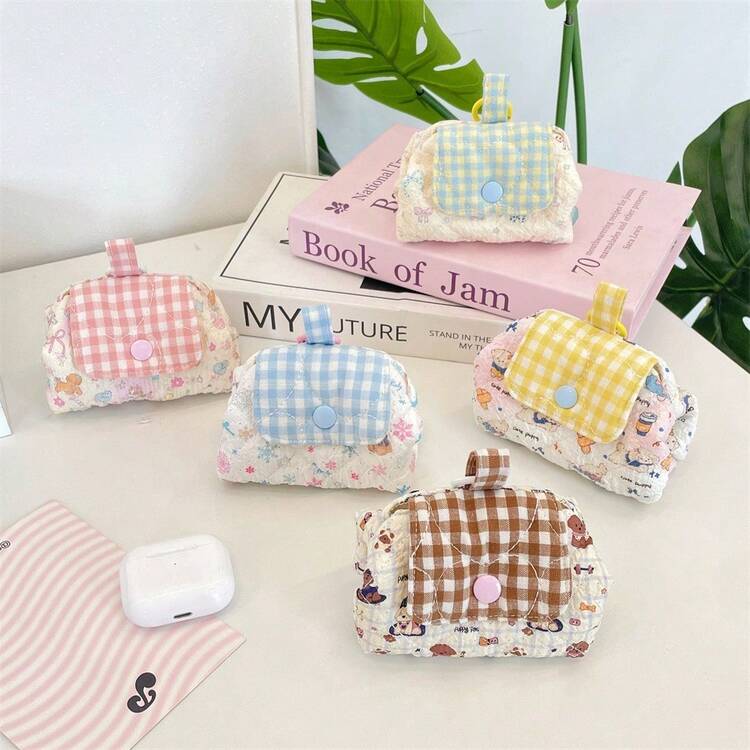 1pc Cute Cartoon Pattern Coin Purse, Heart Plaid Quilted Camera Bag, Small Item Storage Bag, Lipstick Pouch, Skincare Pouch, CCD Camera Protective Case, Multi-Functional Storage Bag, Portable Wrist Bag With Snap Closure, Y2K Style Storage Bag, Mini Bluetooth Earphone Storage Box, Wireless Earphone Storage Protective Bag, Soft Bag, Travel Organizer Bag, Bluetooth Earphone Bag, Travel, School, Outing - Multicolor - View 7