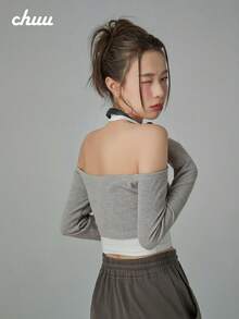 CHUU Sweet & Spicy 女款 2 合 1 吊帶長袖 T 恤，秋季露肩短版上衣，獨特設計 - 灰色 - 查看 3