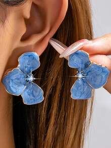 1 Pair European & American Fashion Vintage Colorful Enamel Flower Stud Earrings, Gold-Plated Rim, Elegant Versatile Style - Baby Blue - View 6