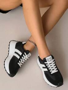Women's Casual Sneakers, Versatile Daily Walking Shoes, Lightweight And Comfortable All-Season Style, Women's Wide-Fit Sneakers, - Black - View 5