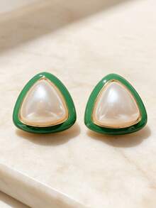 1 Pair Of Fashionable Personalities Exquisite And Compact Triangle Earrings Suitable For Women's Daily Commuting ﻿ - Black - View 2