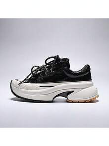 Converse Sepatu Sneakers Low-Top Kanvas Musiman Chuck Taylor Unisex A24315C - Hitam dan Putih - View 1