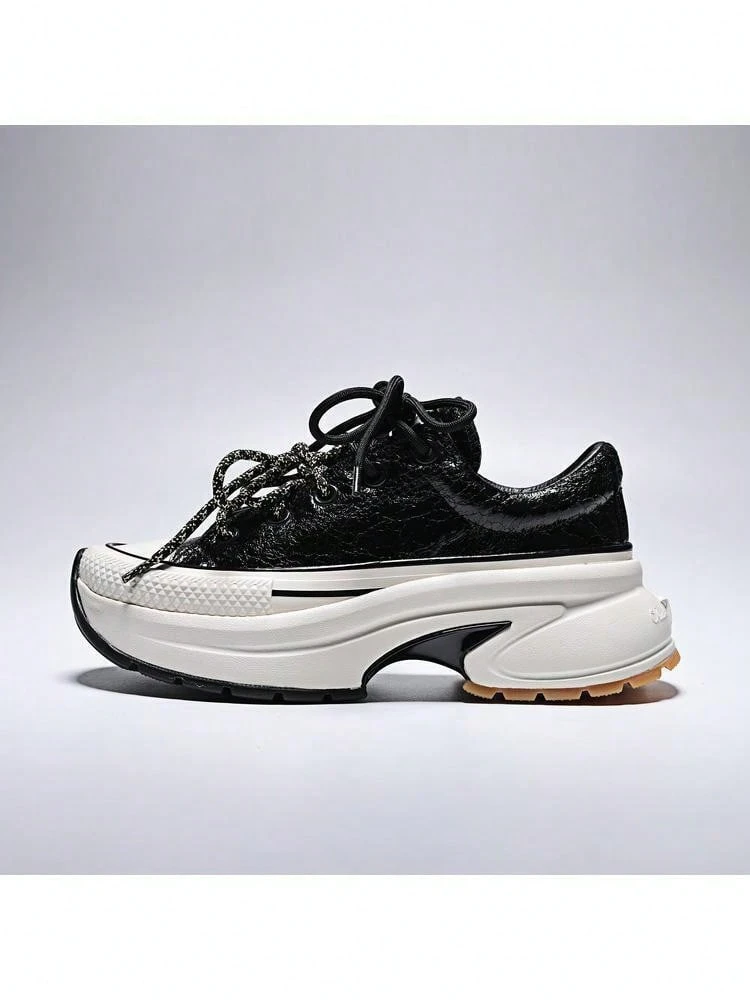 Converse Sepatu Sneakers Low-Top Kanvas Musiman Chuck Taylor Unisex A24315C - Hitam dan Putih - View 1