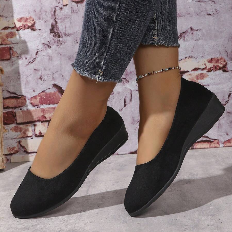 Women's Commuter Low Vamp Solid Color Smooth Pointed Toe Low Heel Stiletto Pumps, Gentle Style, Workplace Daily, Spring/Autumn, Black Suede - Black - View 1