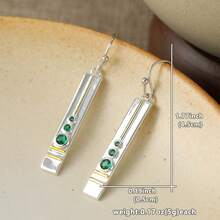 Light Luxury Vintage Long Earrings, Vertical Textured Design With Green Synthetic Zirconia Inlay; Suitable For Office, Evening Party, Romantic Date And Daily Elegant Outfits - Silver - View 3