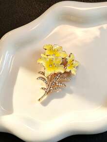 1pc Premium Yellow Flower Brooch, Fashionable Creative Versatile Women's Clothing Accessory Corsage - Yellow - View 6