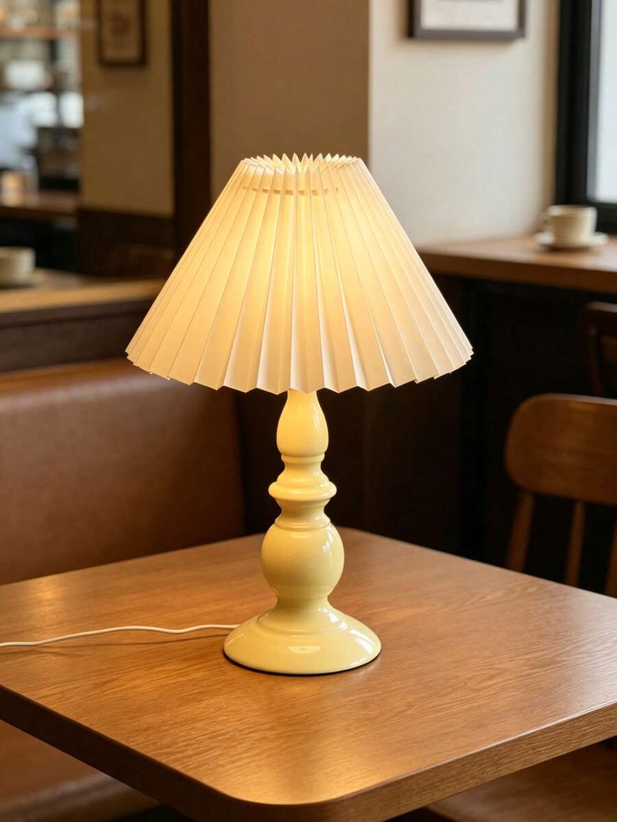 1pc USB Powered French Vintage Cream Yellow Gourd Ceramic Pleated Fabric Table Lamp, Ins Style Cafe B&B Bedroom Bedside Eye-Protection Desktop Atmosphere Decorative Small Lamp - Yellow - View 1