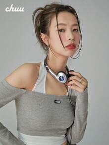 CHUU Sweet & Spicy 女款 2 合 1 吊帶長袖 T 恤，秋季露肩短版上衣，獨特設計 - 灰色 - 查看 1