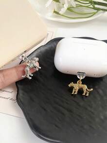 1pc Vintage Leopard Print Phone Dust Plug Pendant, Compatible With Lightning/Type-C Interface, Aesthetic Animal Phone Accessory - Gold - View 6
