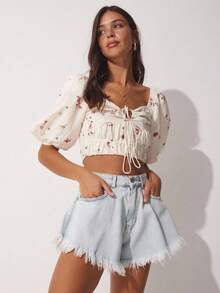 High Waist Washed Denim Pleated Frayed Hem Shorts - Baby Blue - View 4