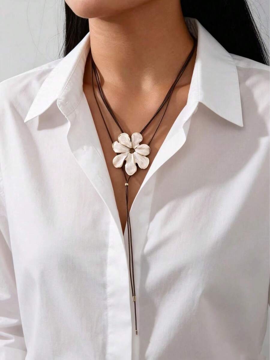1 pieza Collar de estilo bohemio de vacaciones de moda con flor de aleación y cordón de cera tejido - Beis - Ver 1