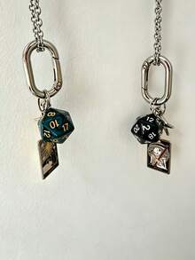 Tarot Card Dice Pentagram Keychain, Poker Card Halloween Vintage Phone Charm, Classic Multi-Sided Dice Star Keychain, Vintage Tarot Card Phone Bag Keychain, Multi-Functional Pendant Couple Bag Charm - Multicolor - View 4