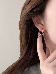 1 Pasang Anting Stud Bintang Empat Titik Asimetris Geometris Minimalis Kasual, Cocok untuk Dipakai Wanita Saat Berpergian Sehari-hari - Perak - View 2