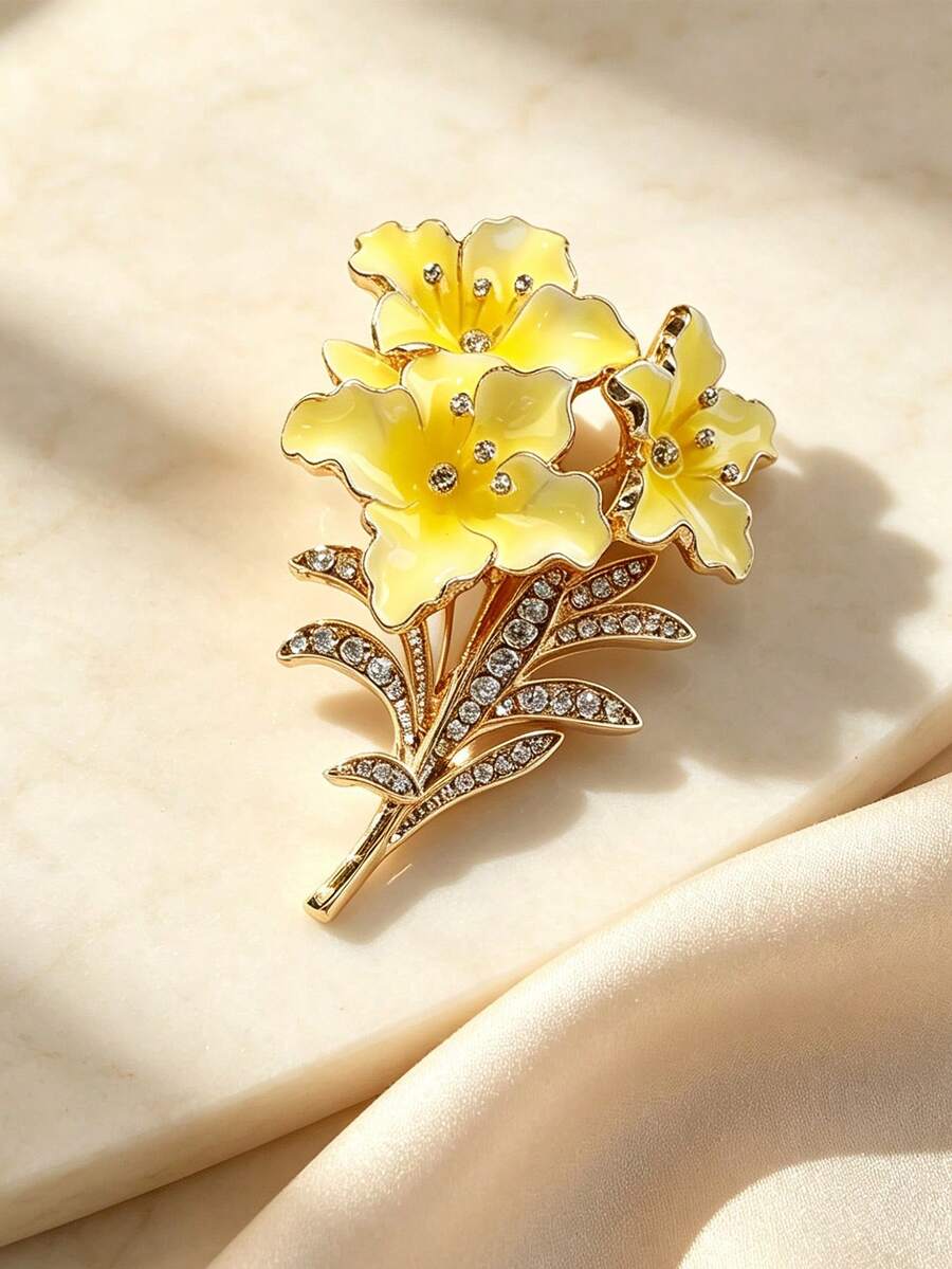 1pc Premium Yellow Flower Brooch, Fashionable Creative Versatile Women's Clothing Accessory Corsage - Yellow - View 1