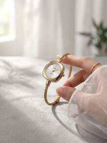 1pc Women's Vintage Casual Minimalist Fashion Elegant Quartz Movement Wrist Watch Suitable For Daily Wear - Silver - View 5