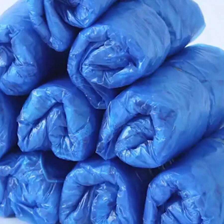 100對一次性鞋套，加厚耐磨塑膠鞋套，防塵、防水、防滑，適用於室內居家使用與雨天