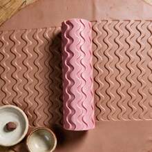 Bold Wave Pattern Clay Texture Roller – DIY Tool For Polymer, Fondant – PLA Build, Durable – 3D Striking Curves & Flowing Ridges – Deep Impressions, Non-Slip, Easy Clean – Ideal For Coastal Tiles, Dynamic Art, Beginners & Pros - Eye-catching Wavy Pink - View 3