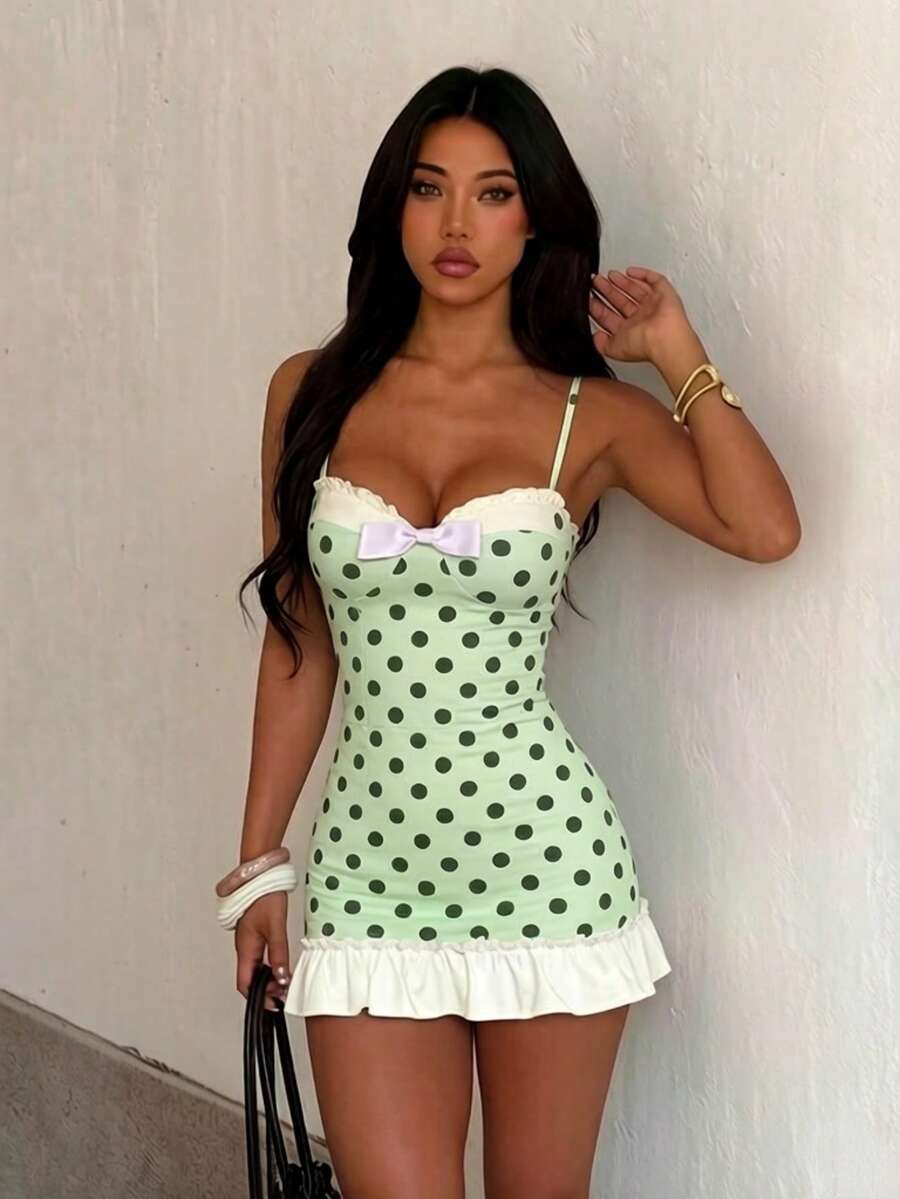 Vestido mini de tirantes finos con bloques de color y lunares para el verano