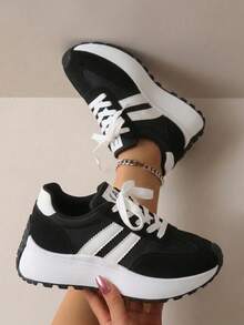 Women's Casual Sneakers, Versatile Daily Walking Shoes, Lightweight And Comfortable All-Season Style, Women's Wide-Fit Sneakers, - Black - View 3