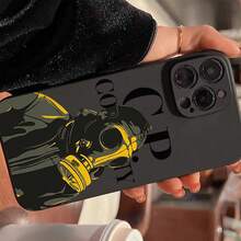 [24h Versand Aus DE/FR/ES]Black Base Yellow Outline Gas Mask Character Retro Font Graphic Slim Soft TPU Phone Cover Fit  11-17 Air Series,  S21-S26 Ultra,   Fingerprint Resistant Anti-Fall Phone Case, Minimal Grunge Street Fashion Festival Present For Urban Style Enthusiast Friends - 1 Main Image - View 4