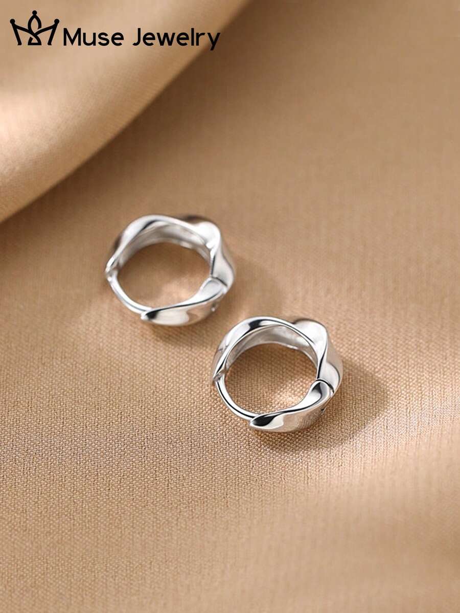 1 Pair Minimalist Mobius Geometric Copper Ear Cuffs Suitable For Women's Daily Commute Wear