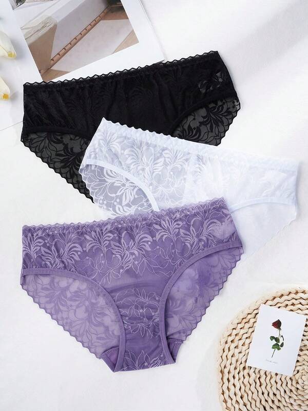 3件組女款中腰半透花卉蕾絲內褲，90%尼龍 10%彈性纖維，高彈性透氣，多色日常內衣套裝